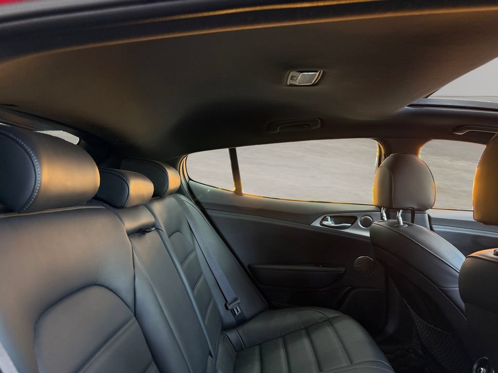 Used 2018 Kia Stinger GT2 AWD/4WD image 26