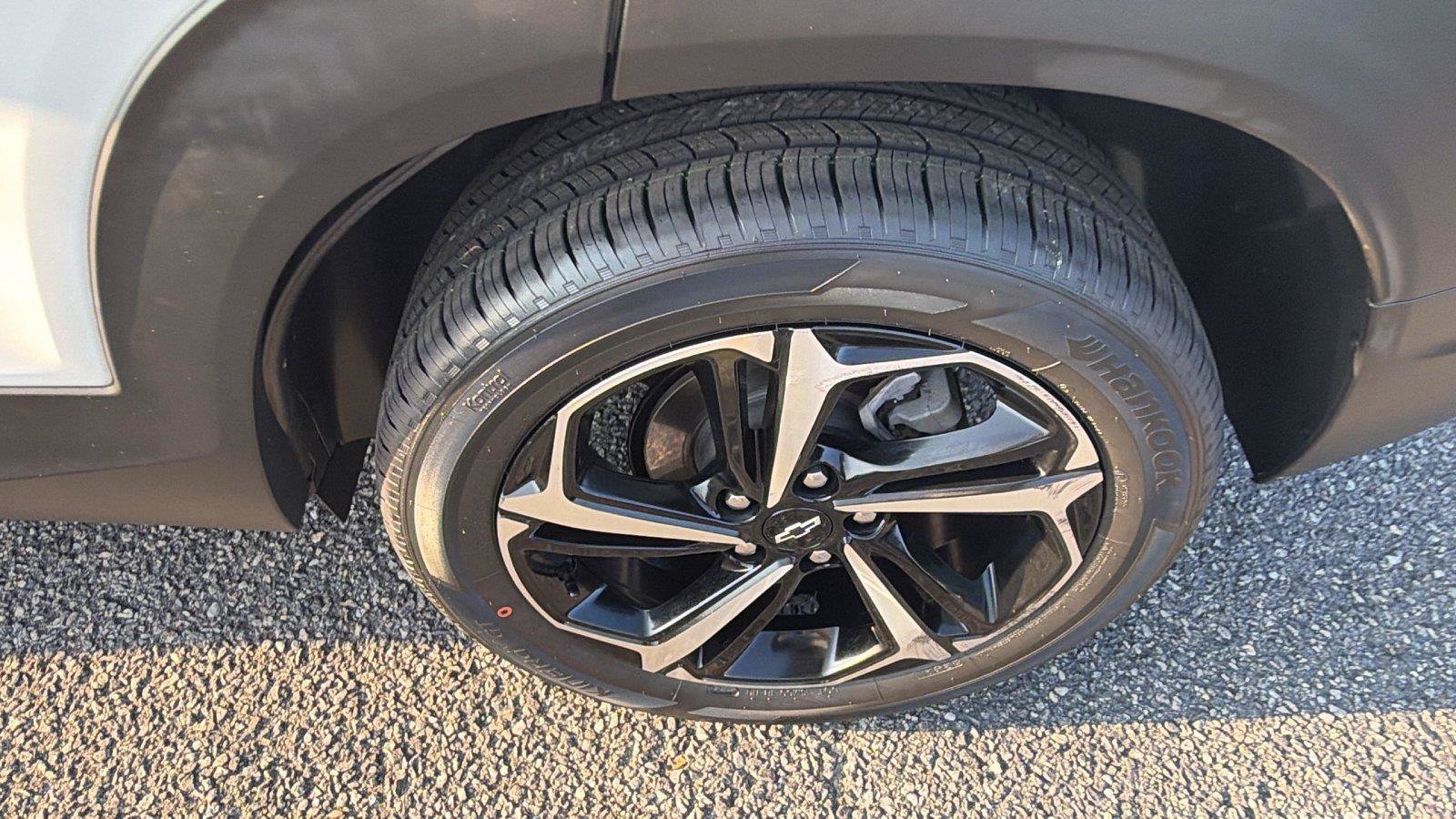 Used 2023 Chevrolet TrailBlazer RS w/ Convenience Package FWD image 12