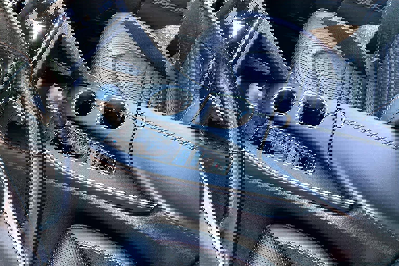 Used 2019 Toyota Avalon XSE image 17