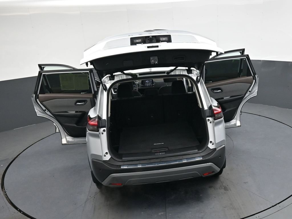 Used 2023 Nissan Rogue SV image 48