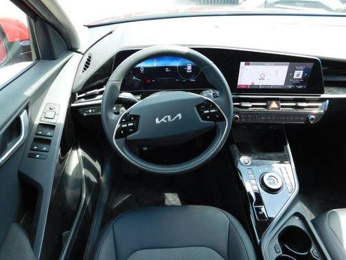 Used 2023 Kia Niro Wind FWD image 14