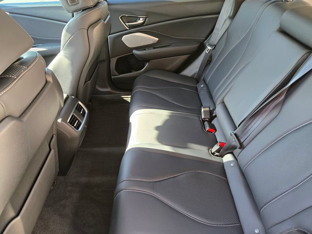 Used 2025 Acura RDX SH-AWD w/ Technology Package image 14