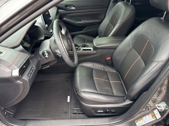 Used 2022 Nissan Altima 2.5 SR w/ Midnight Edition Package image 12