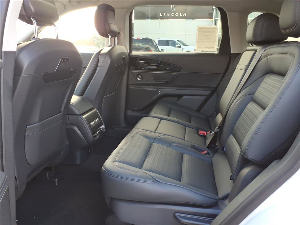 New 2026 Lincoln Nautilus Reserve w/ Jet Appearance Package image 8