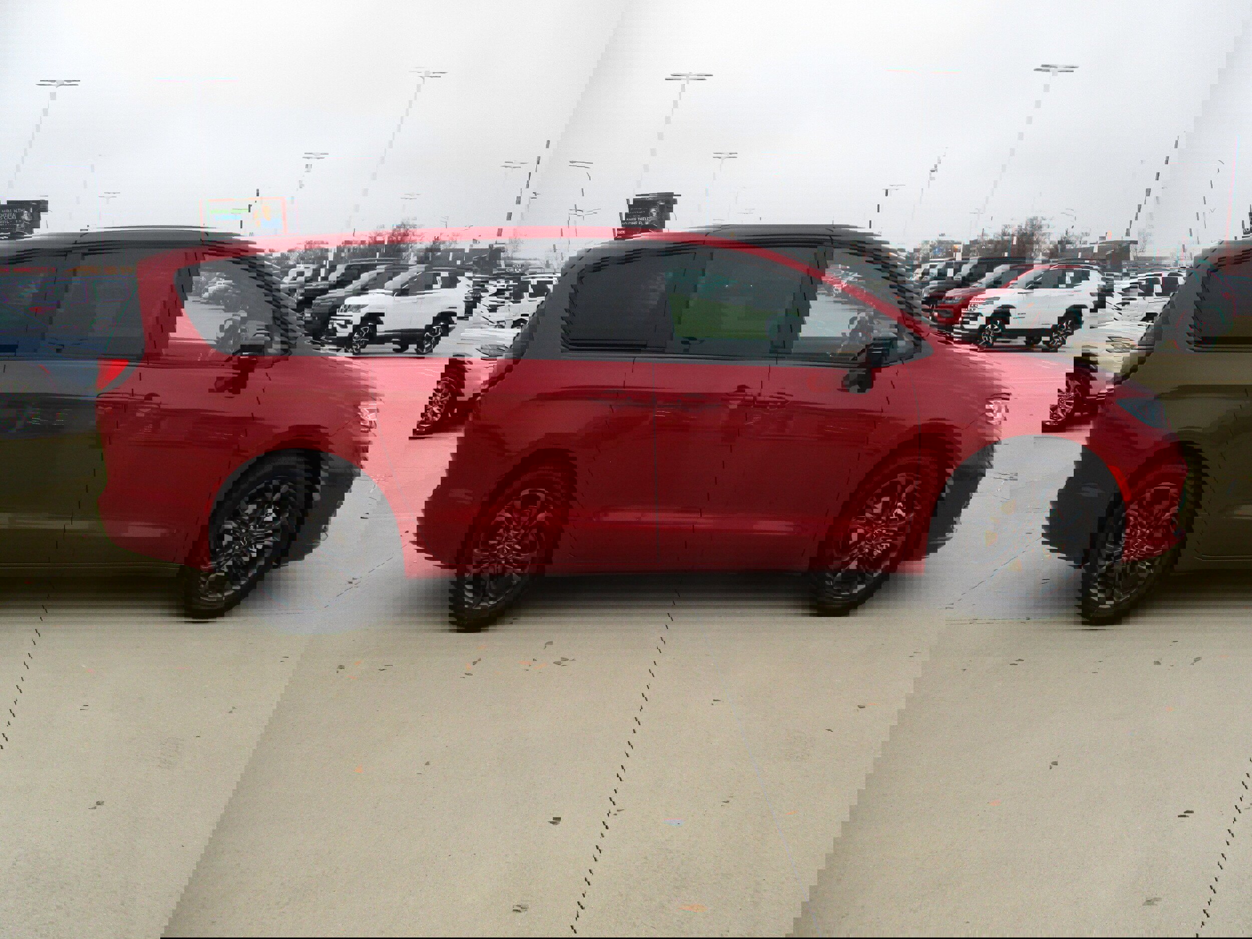 New 2026 Chrysler Pacifica Select image 7