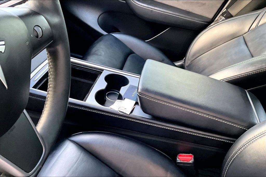 Used 2021 Tesla Model Y Long Range AWD/4WD image 17