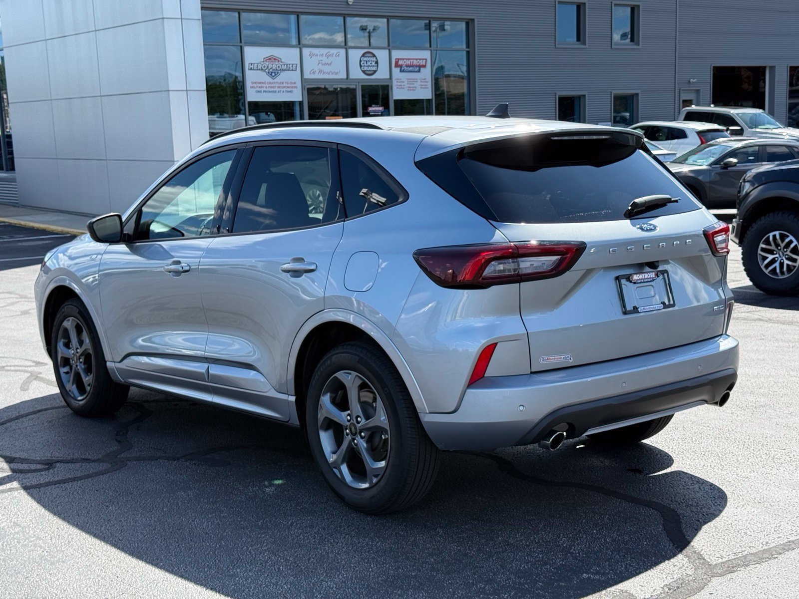 Used 2024 Ford Escape ST-Line w/ Tech Pack #1 AWD/4WD image 6