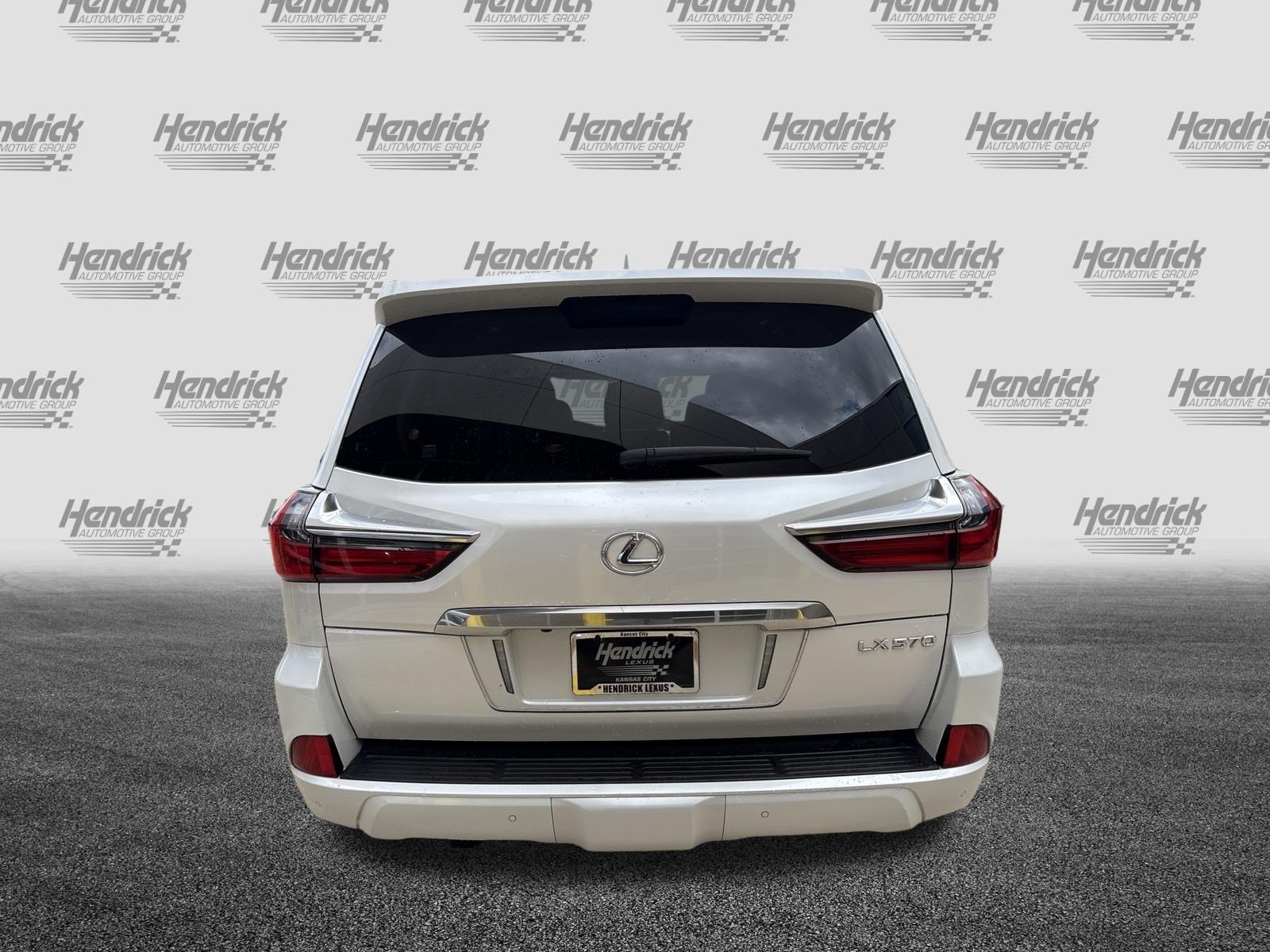 Used 2021 Lexus LX 570 4WD w/ Luxury Package image 9