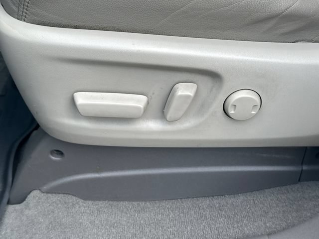 Used 2019 Toyota Sienna XLE w/ XLE Navigation Package FWD image 15