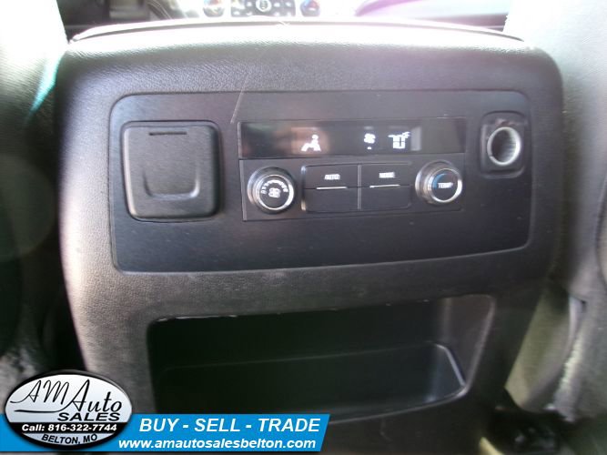 Used 2015 GMC Yukon XL SLE w/ Convenience Package image 16