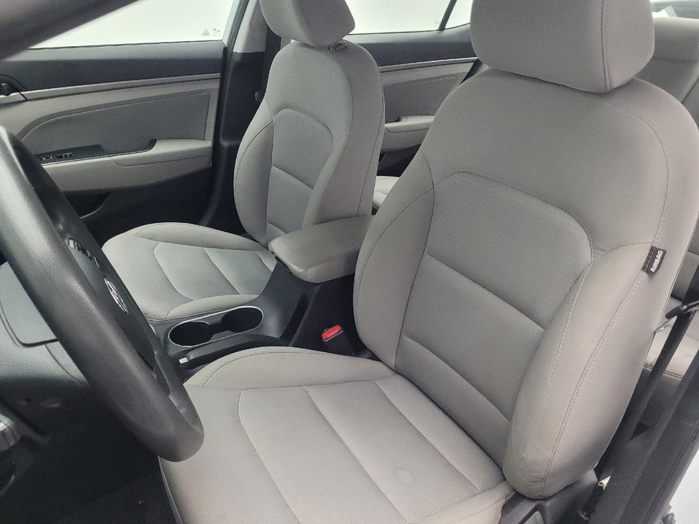 Used 2017 Hyundai Elantra SE image 17