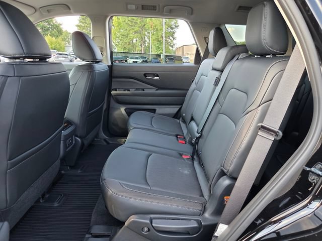 New 2026 Nissan Pathfinder SL FWD image 12