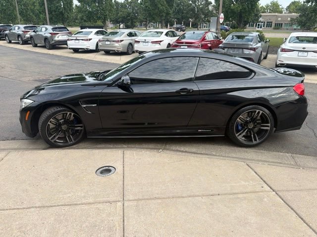 Used 2017 BMW M4 Coupe RWD image 3
