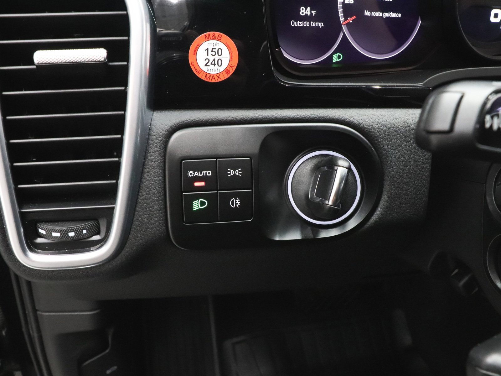 Used 2023 Porsche Cayenne Platinum Edition image 21