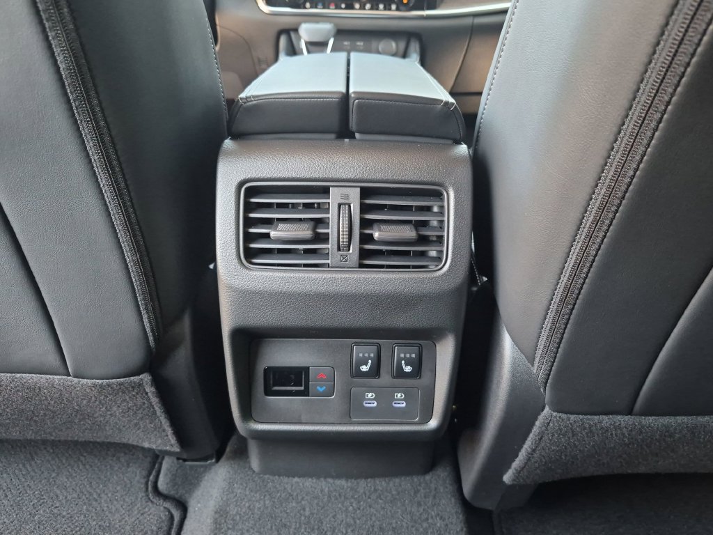 New 2026 Nissan Rogue Platinum w/ Platinum Premium Package AWD/4WD image 38
