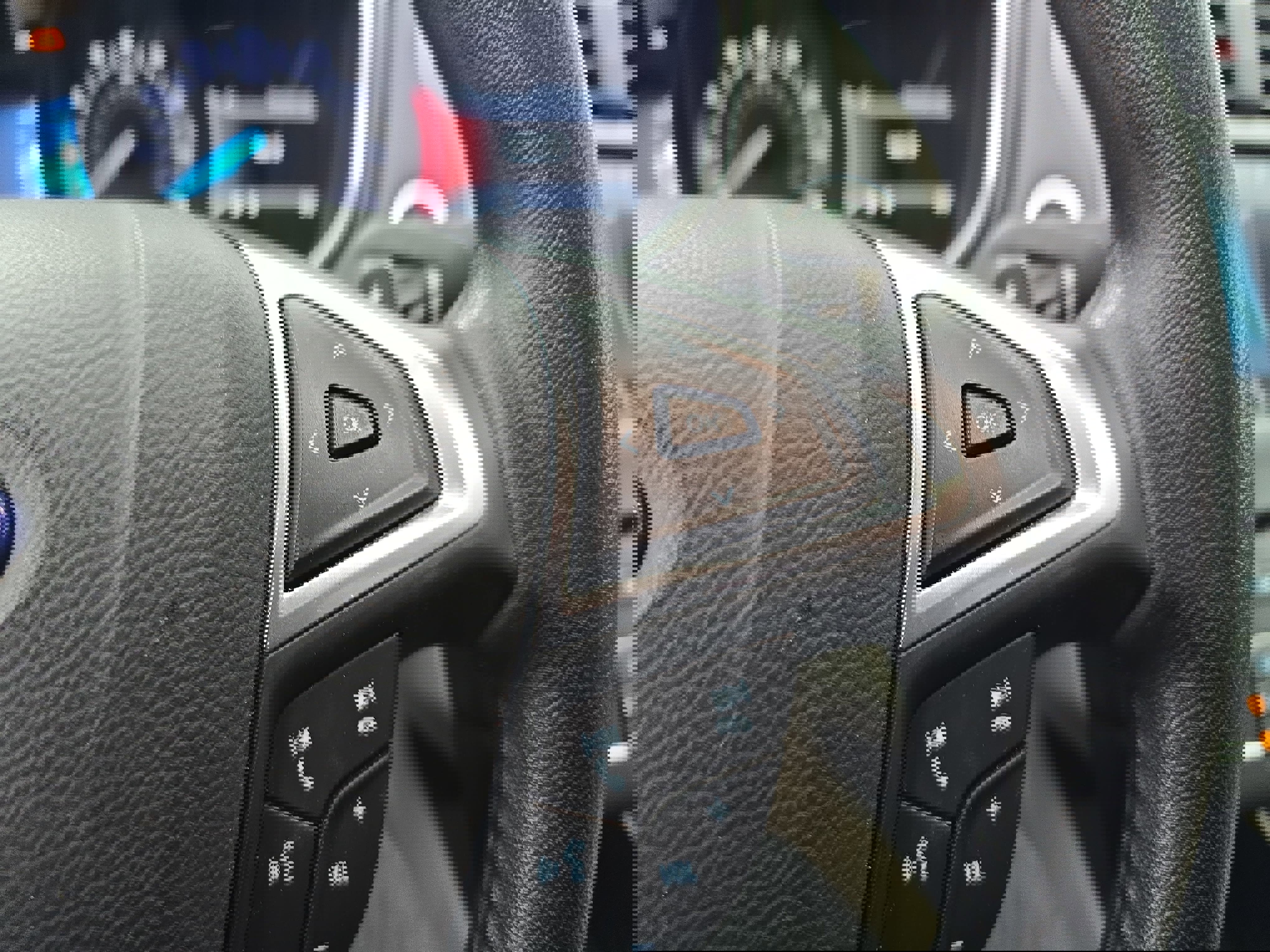 Used 2017 Ford Fusion SE w/ Fusion SE Technology Package image 17