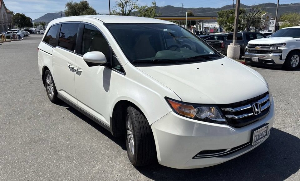 Used 2016 Honda Odyssey SE image 2