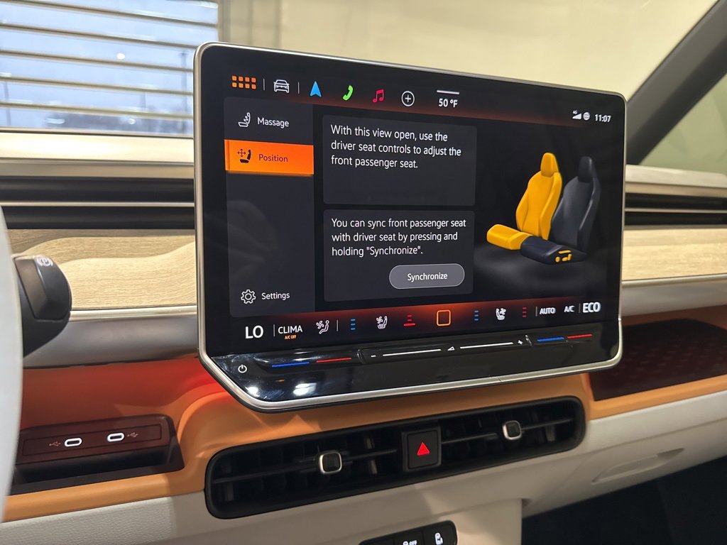 Used 2025 Volkswagen ID. Buzz 1st Edition image 18