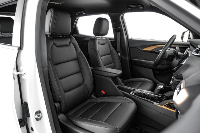 Used 2023 Chevrolet TrailBlazer ACTIV w/ Technology Package FWD image 37
