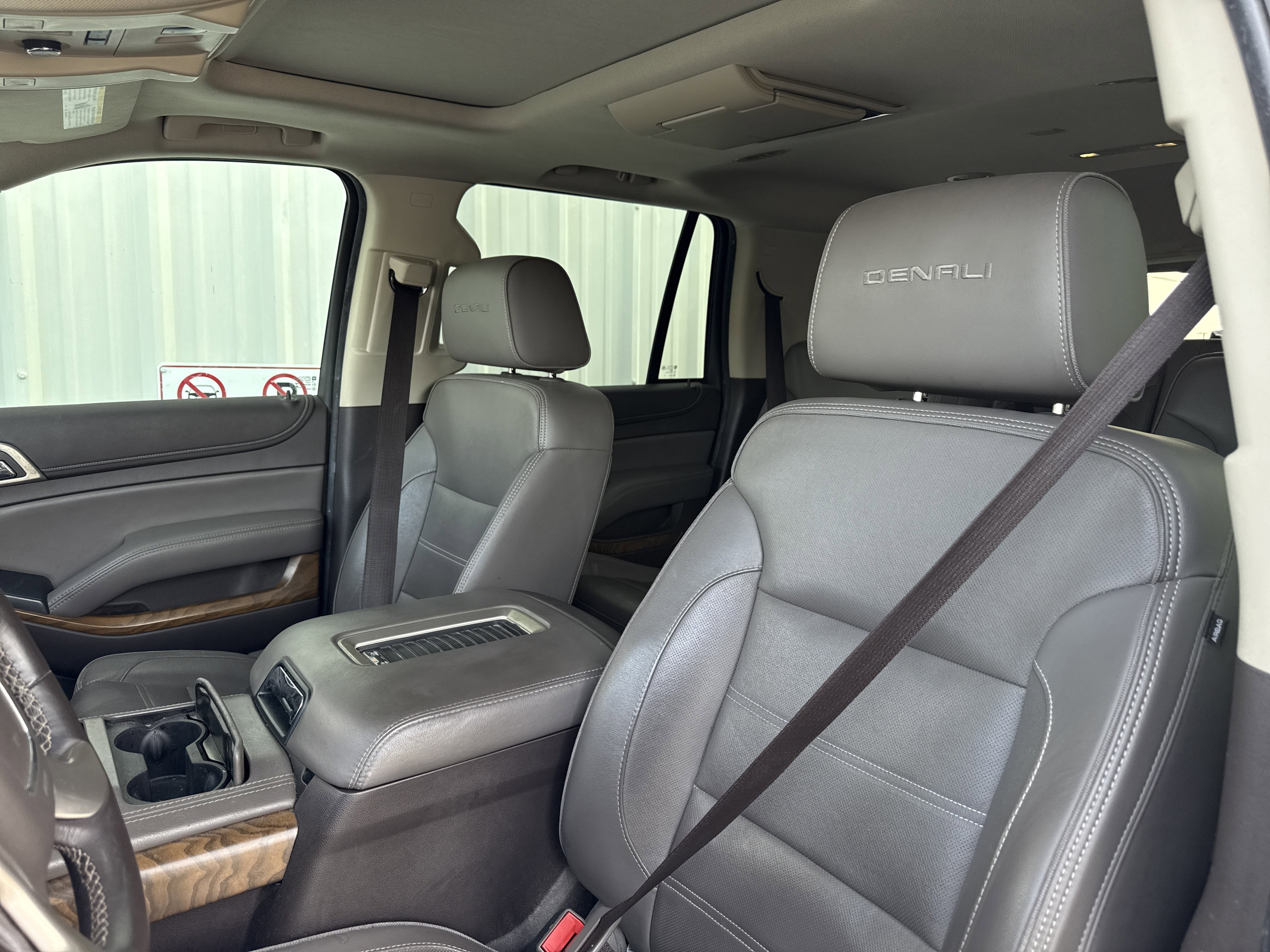 Used 2020 GMC Yukon Denali w/ Denali Ultimate Package image 10