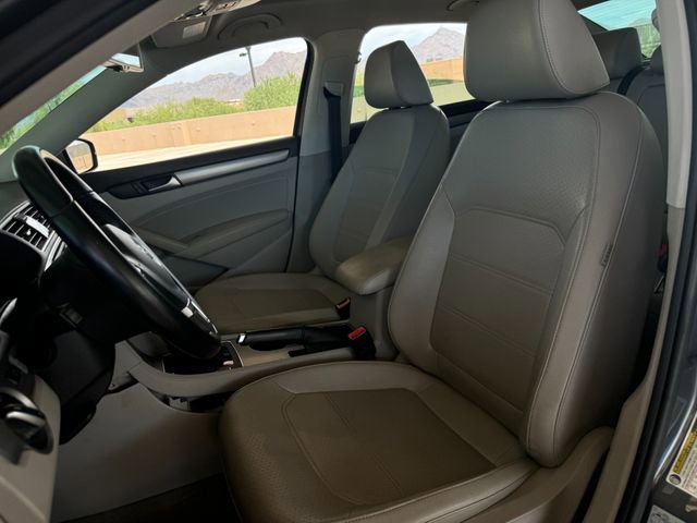 Used 2014 Volkswagen Passat TDI SE FWD image 28