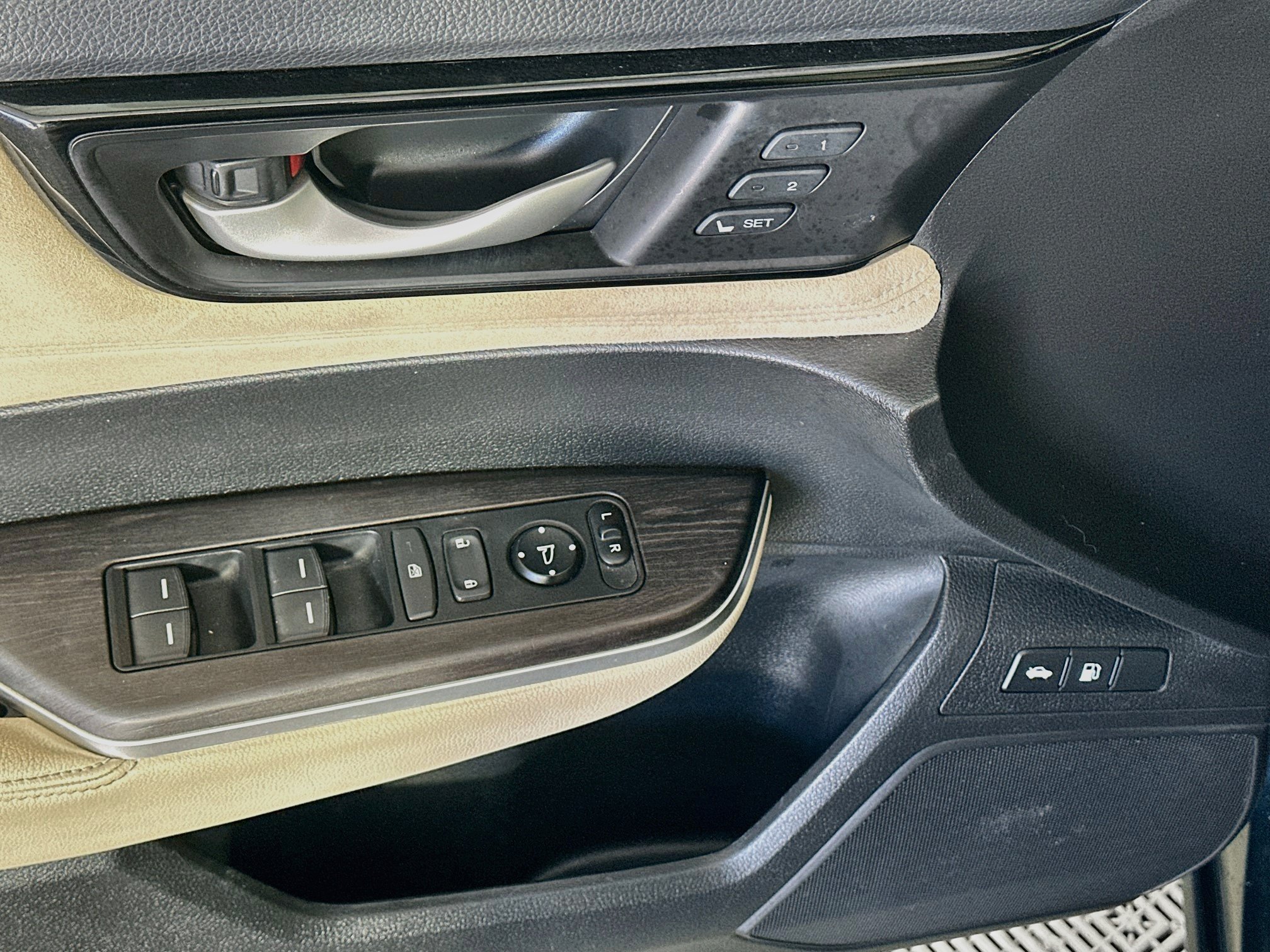 Used 2018 Honda Clarity Touring image 15
