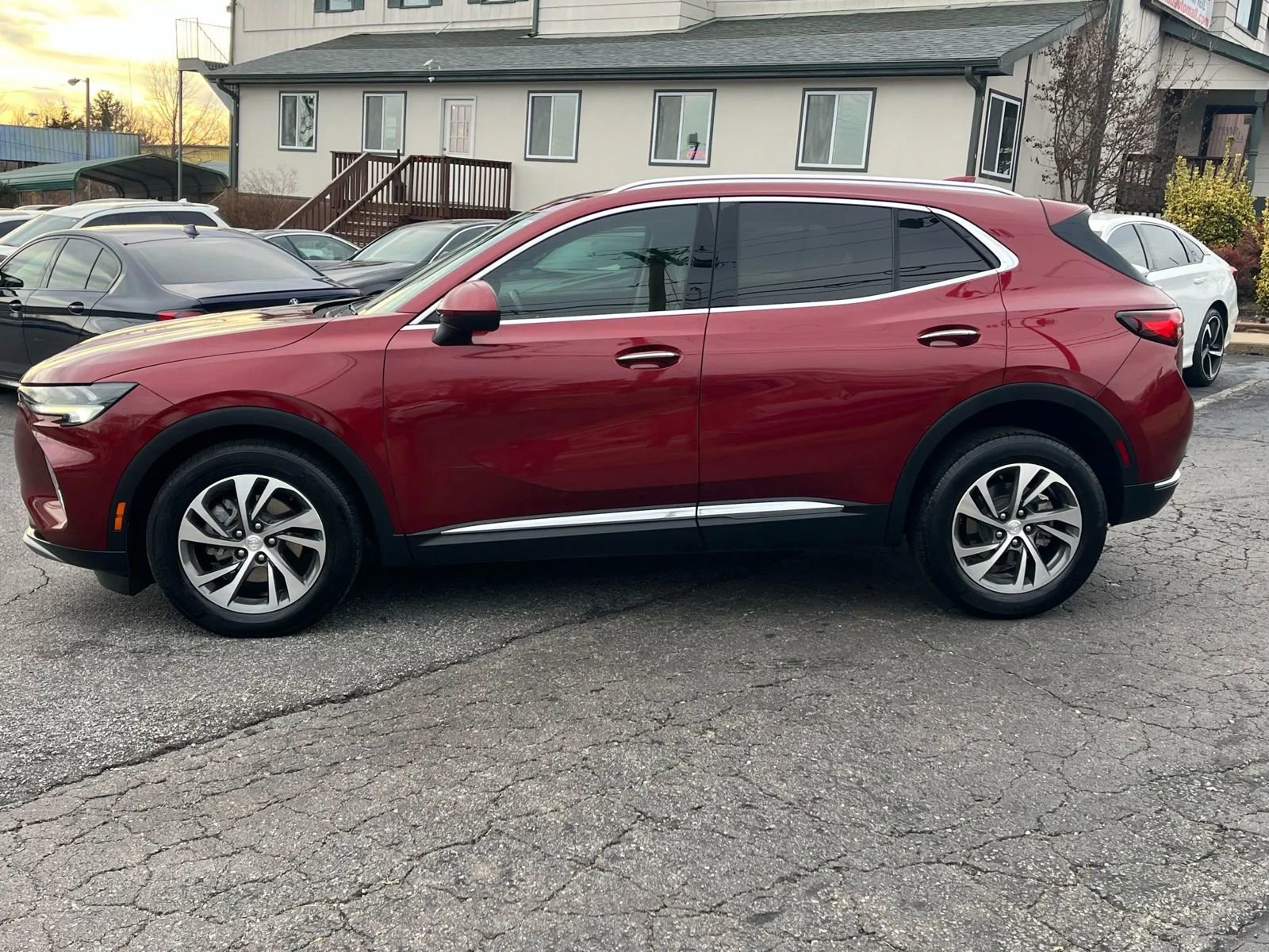 Used 2021 Buick Envision Essence image 4