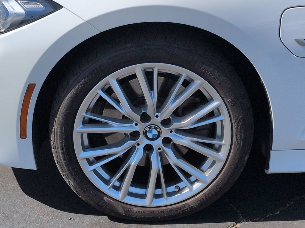 Used 2023 BMW 330e w/ Premium Package RWD image 10