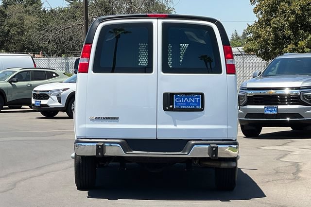 Used 2025 Chevrolet Express 2500 w/ Driver Convenience Package RWD image 5