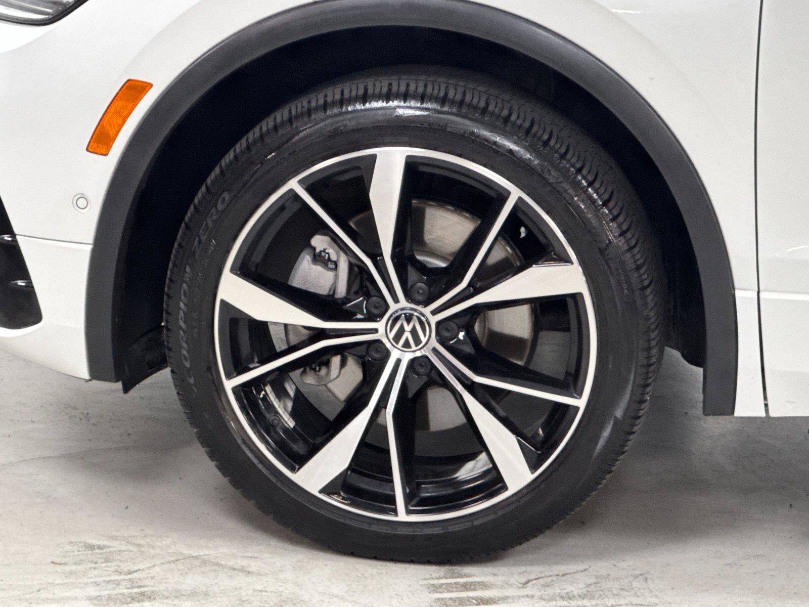 Used 2024 Volkswagen Tiguan SEL R-Line AWD/4WD image 25