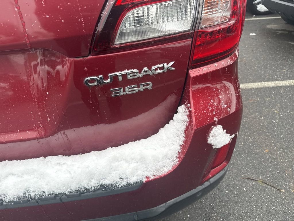 Used 2017 Subaru Outback 3.6R Limited image 7