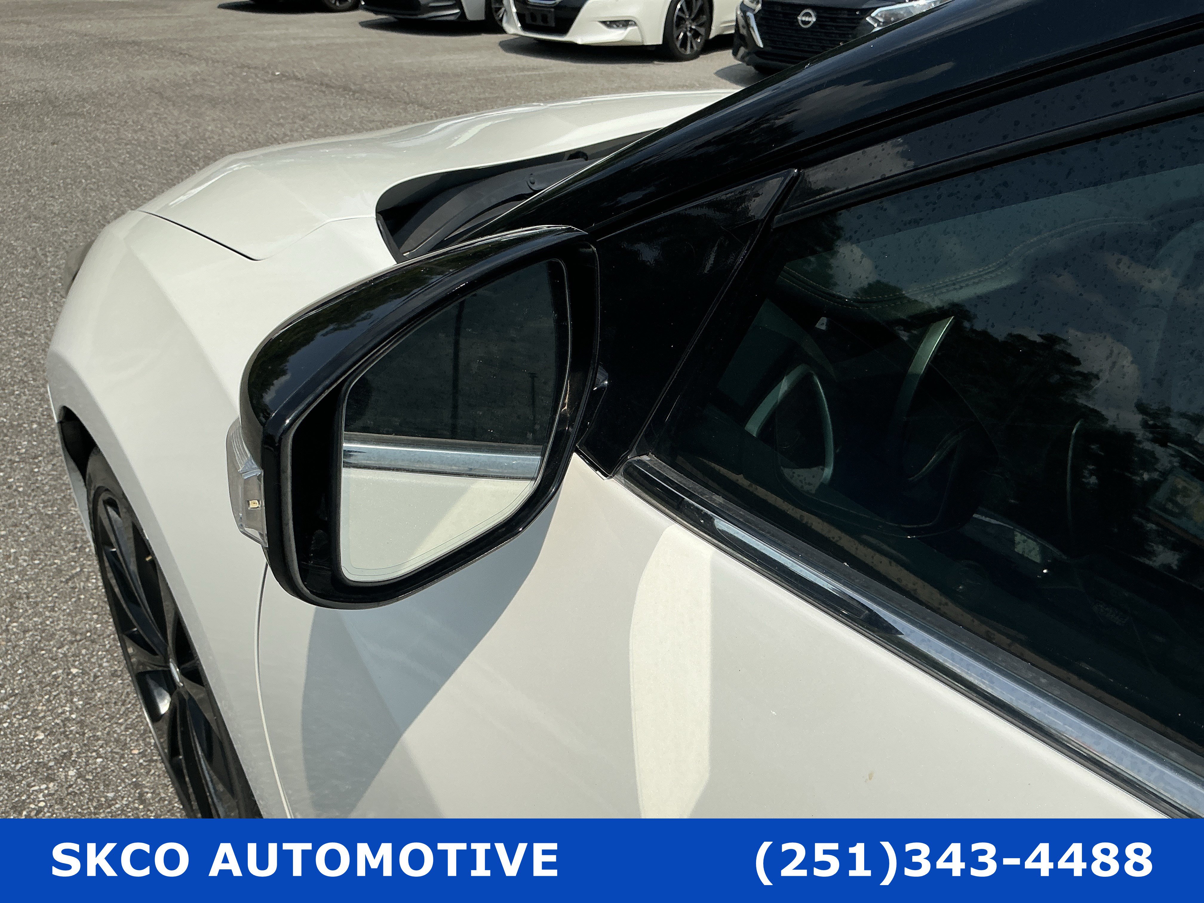 Used 2020 Nissan Maxima SR w/ Sport Mat Group FWD image 10