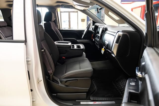 Used 2017 Chevrolet Silverado 1500 LT w/ All Star Edition AWD/4WD image 33