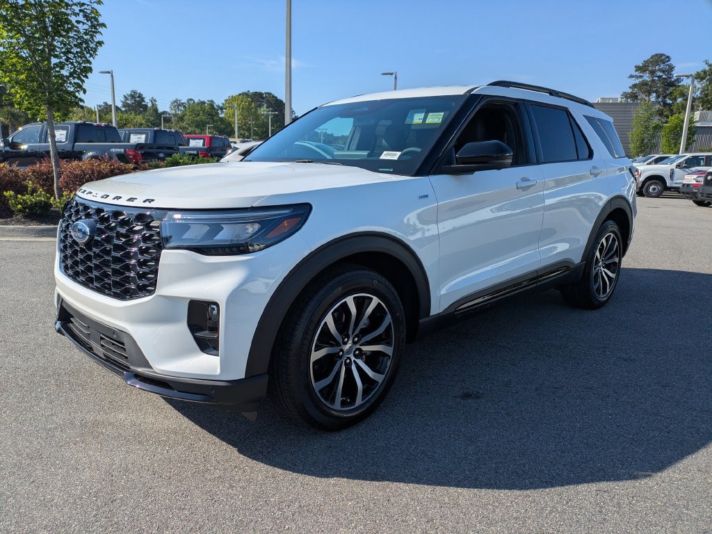 New 2026 Ford Explorer ST-Line w/ Premium Package RWD image 8