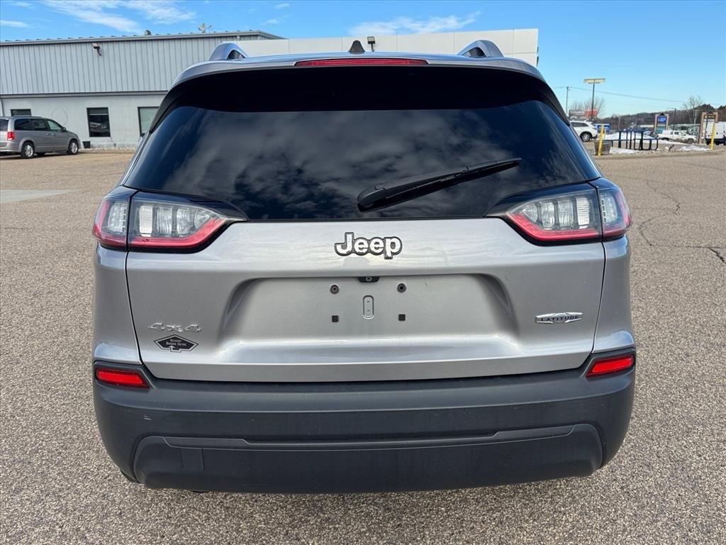 Used 2019 Jeep Cherokee Latitude w/ Cold Weather Group image 4