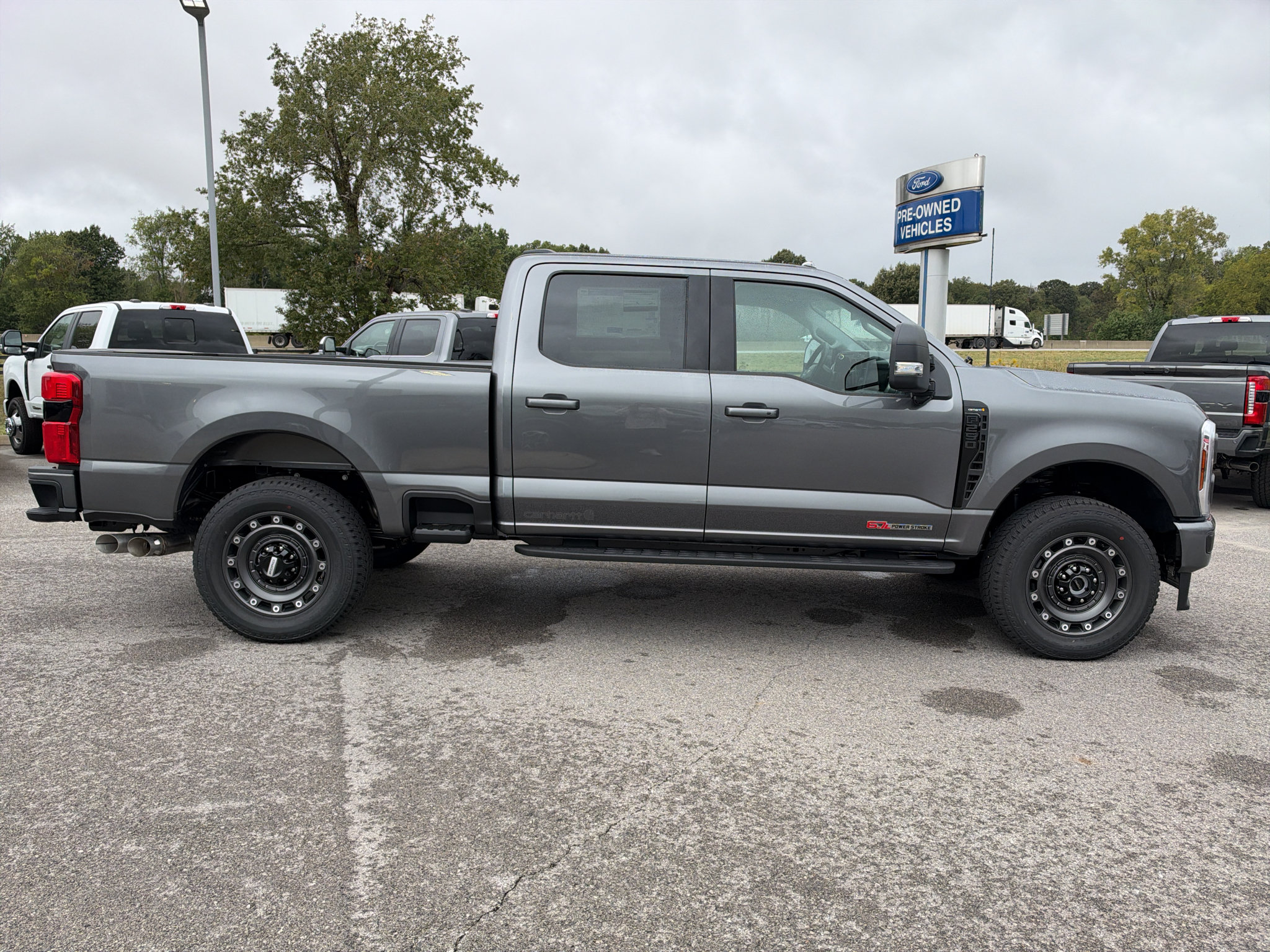 New 2027 Ford F250 XLT w/ XLT Premium Package AWD/4WD image 2