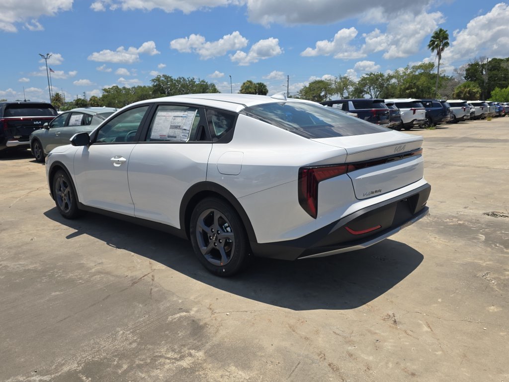 New 2026 Kia K4 FWD image 6