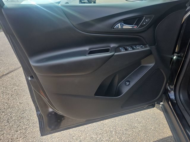 Used 2020 Chevrolet Equinox LT w/ Driver Convenience Package FWD image 11