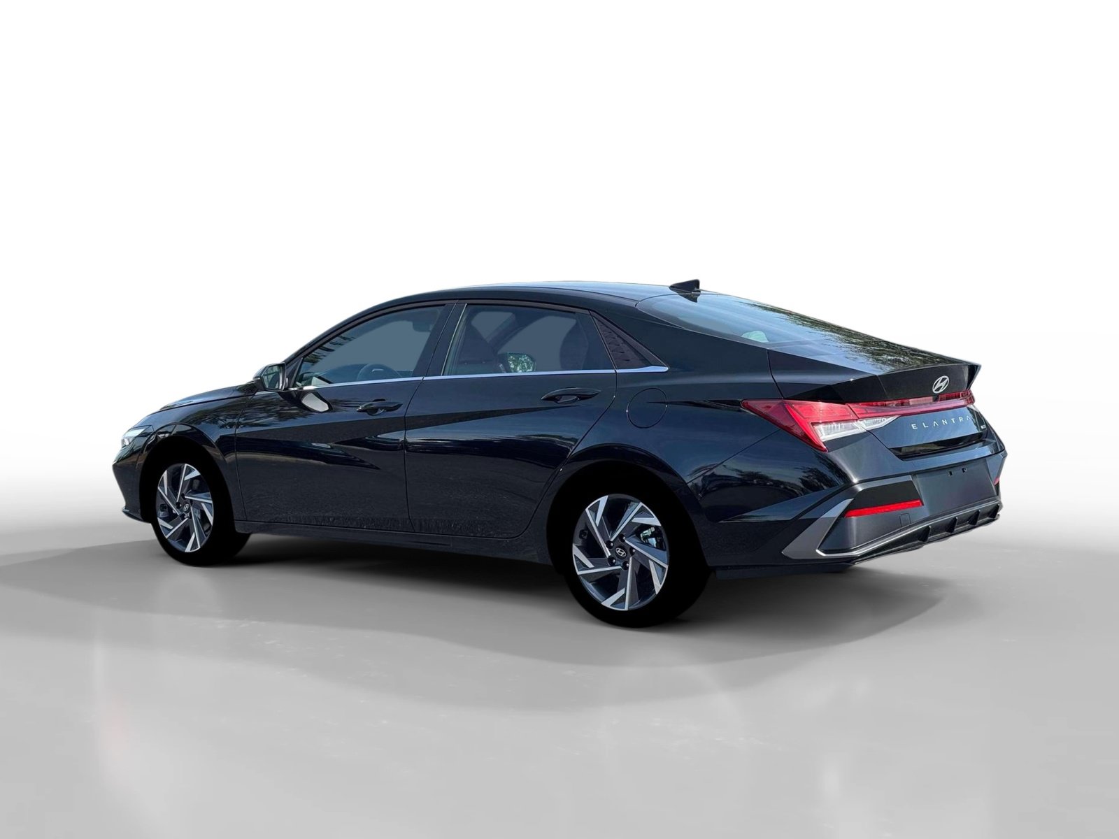 New 2026 Hyundai Elantra Limited FWD image 4