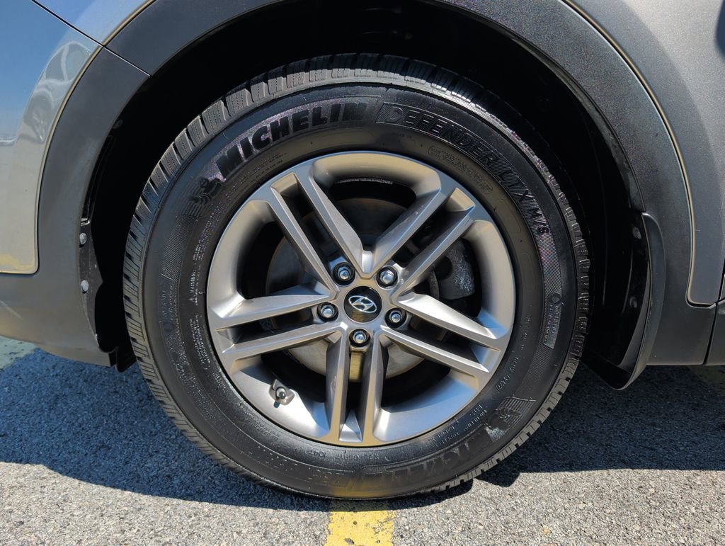 Used 2017 Hyundai Santa Fe Sport image 4