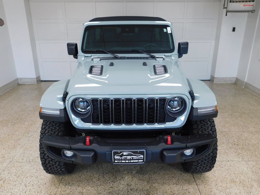 Used 2024 Jeep Wrangler Unlimited Rubicon AWD/4WD image 13