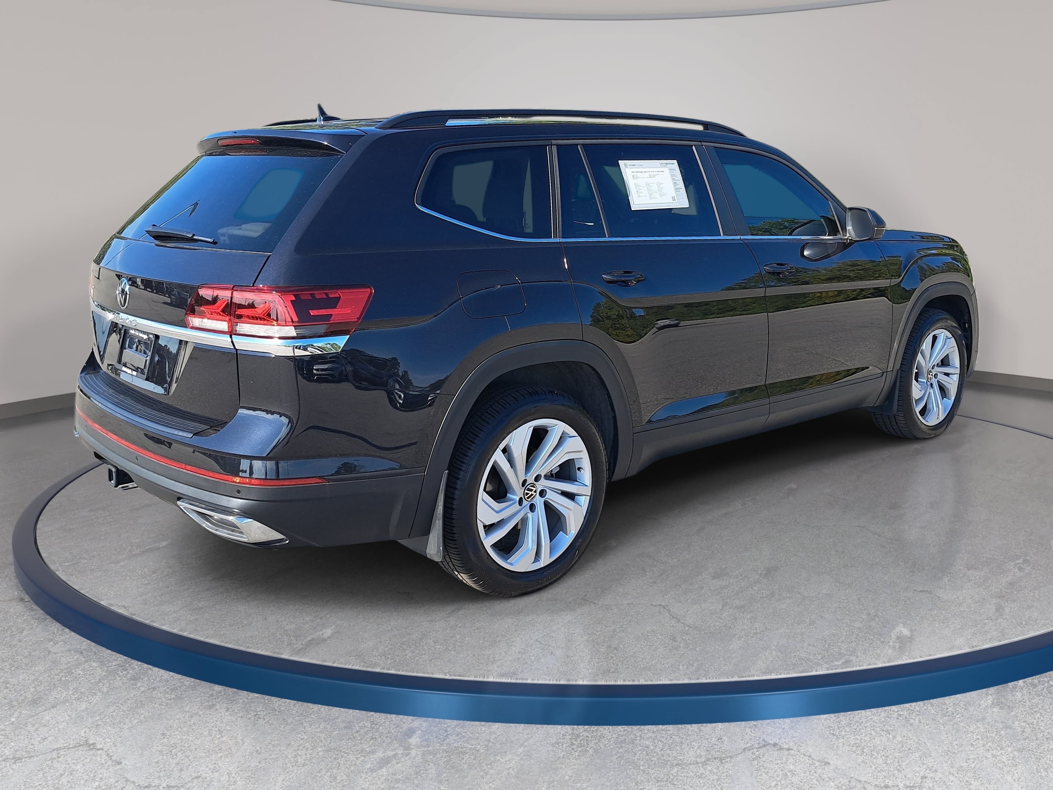 Certified 2023 Volkswagen Atlas SE w/ Panoramic Sunroof Package FWD image 5