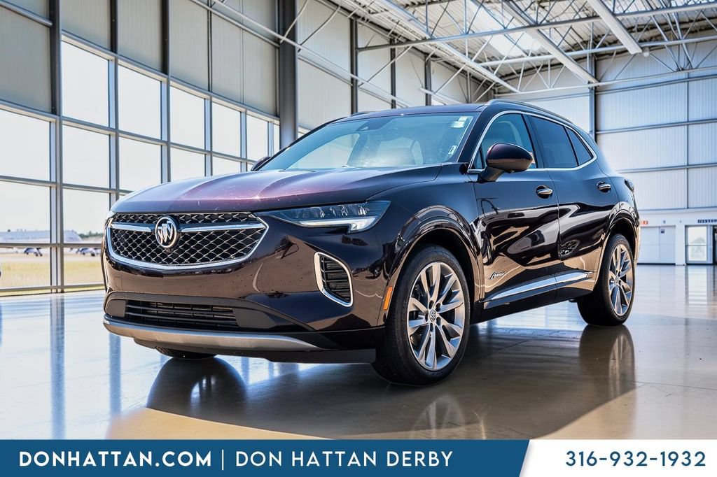 Used 2022 Buick Envision Avenir w/ Premium Seat Package FWD image 1