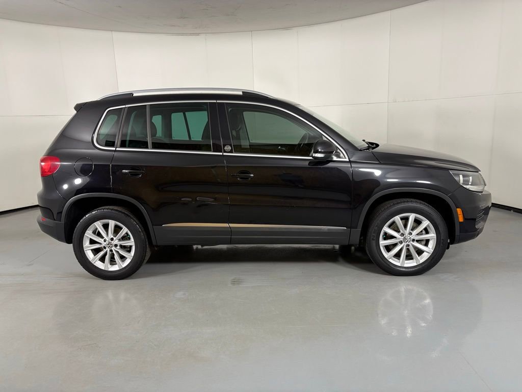 Used 2017 Volkswagen Tiguan Wolfsburg Edition image 9
