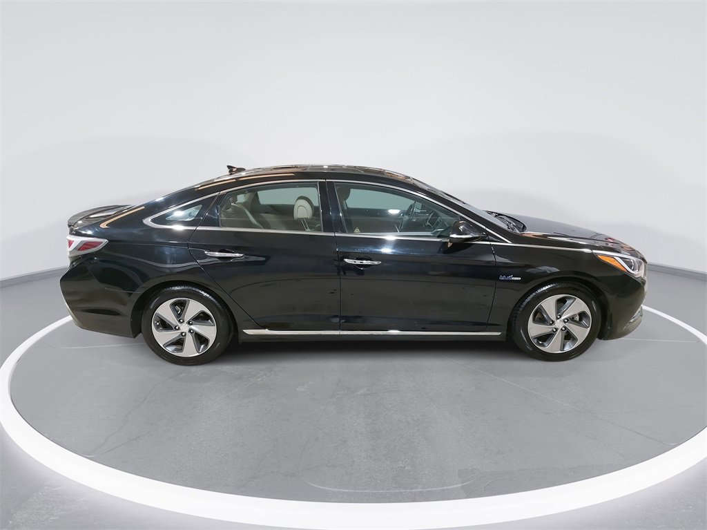 Used 2016 Hyundai Sonata Limited w/ Option Group 02 image 4