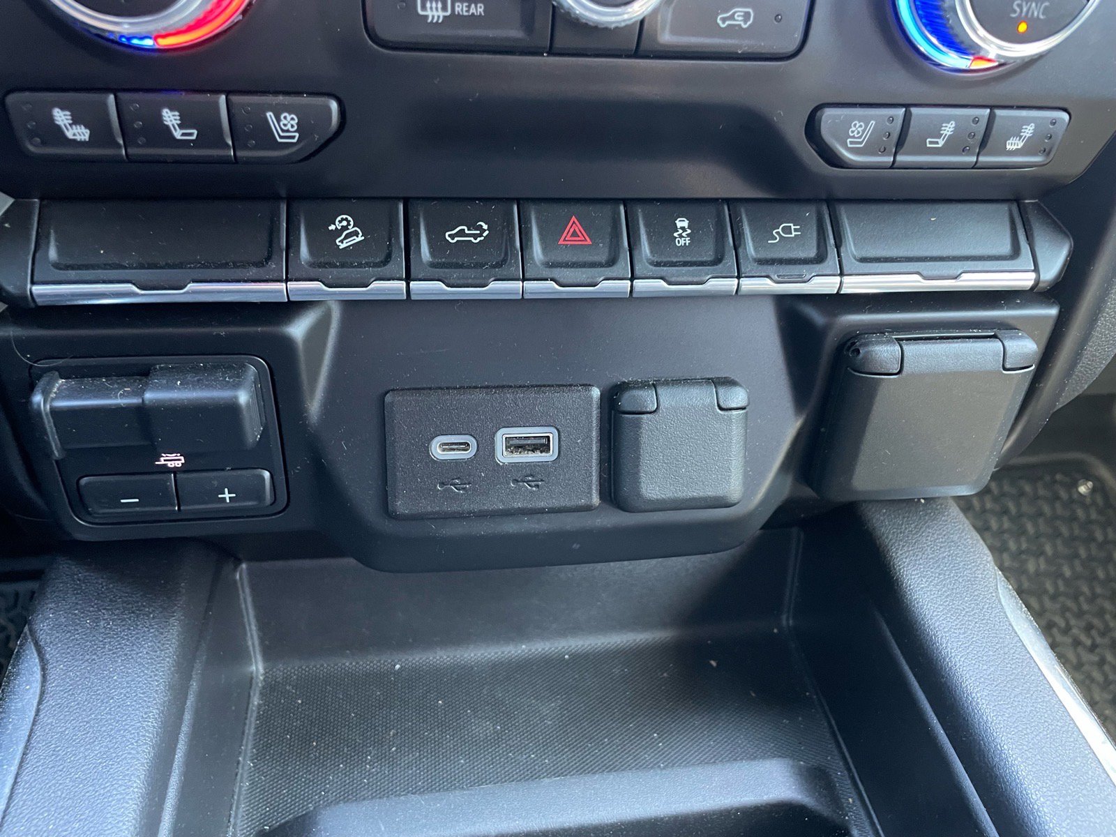 Used 2021 GMC Sierra 1500 AT4 image 9