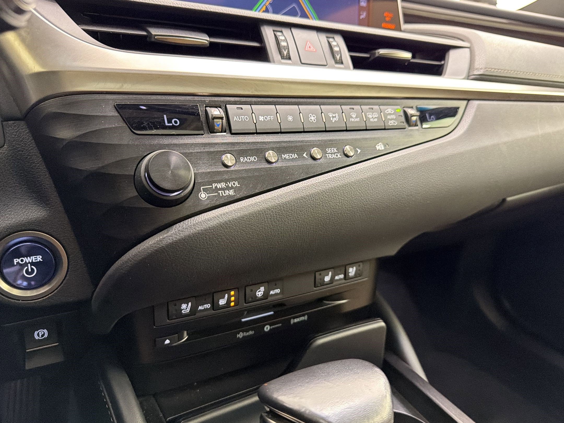 Used 2019 Lexus ES 300h w/ Premium Package FWD image 32