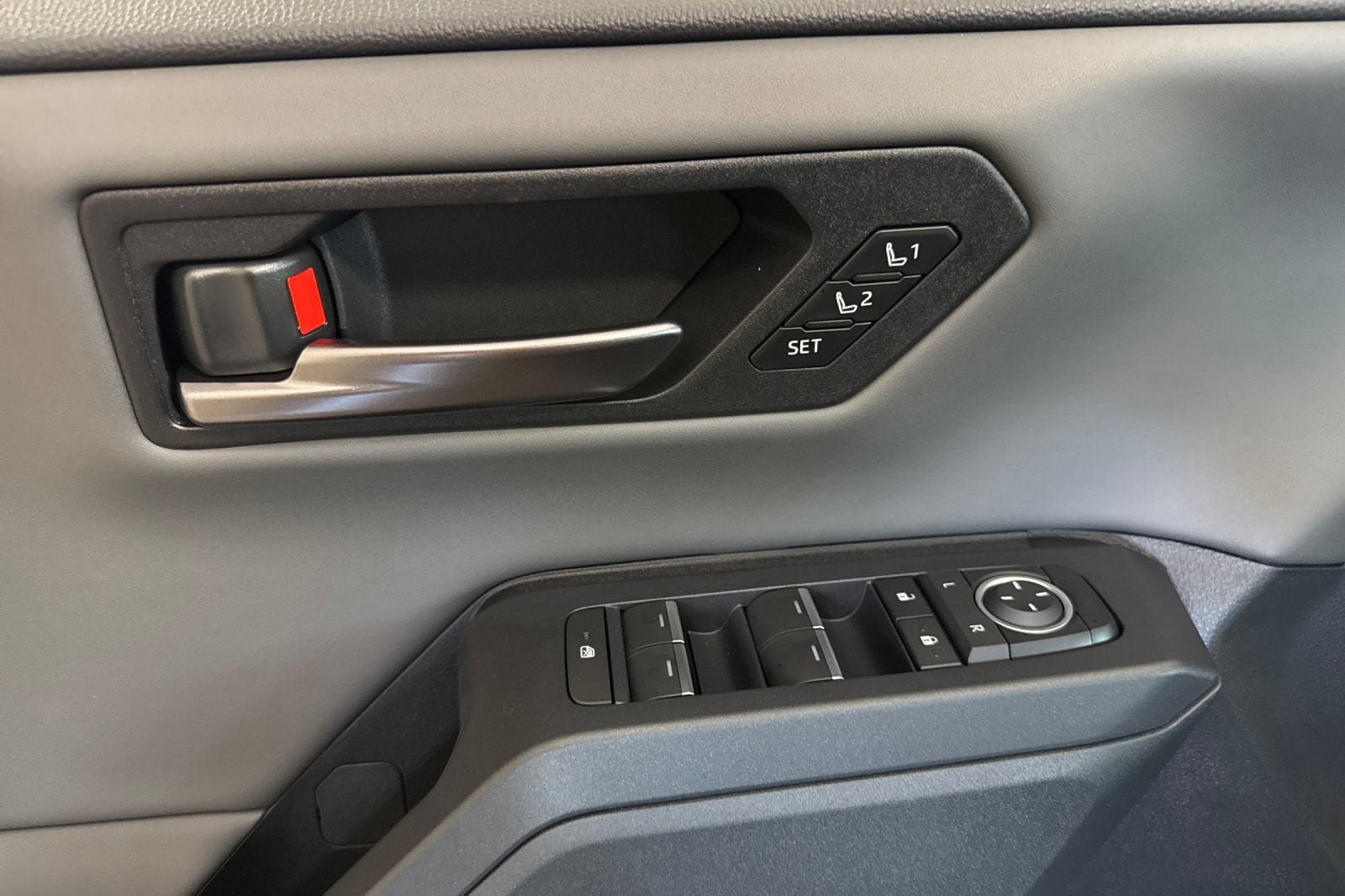 New 2026 Toyota RAV4 XSE AWD/4WD image 11