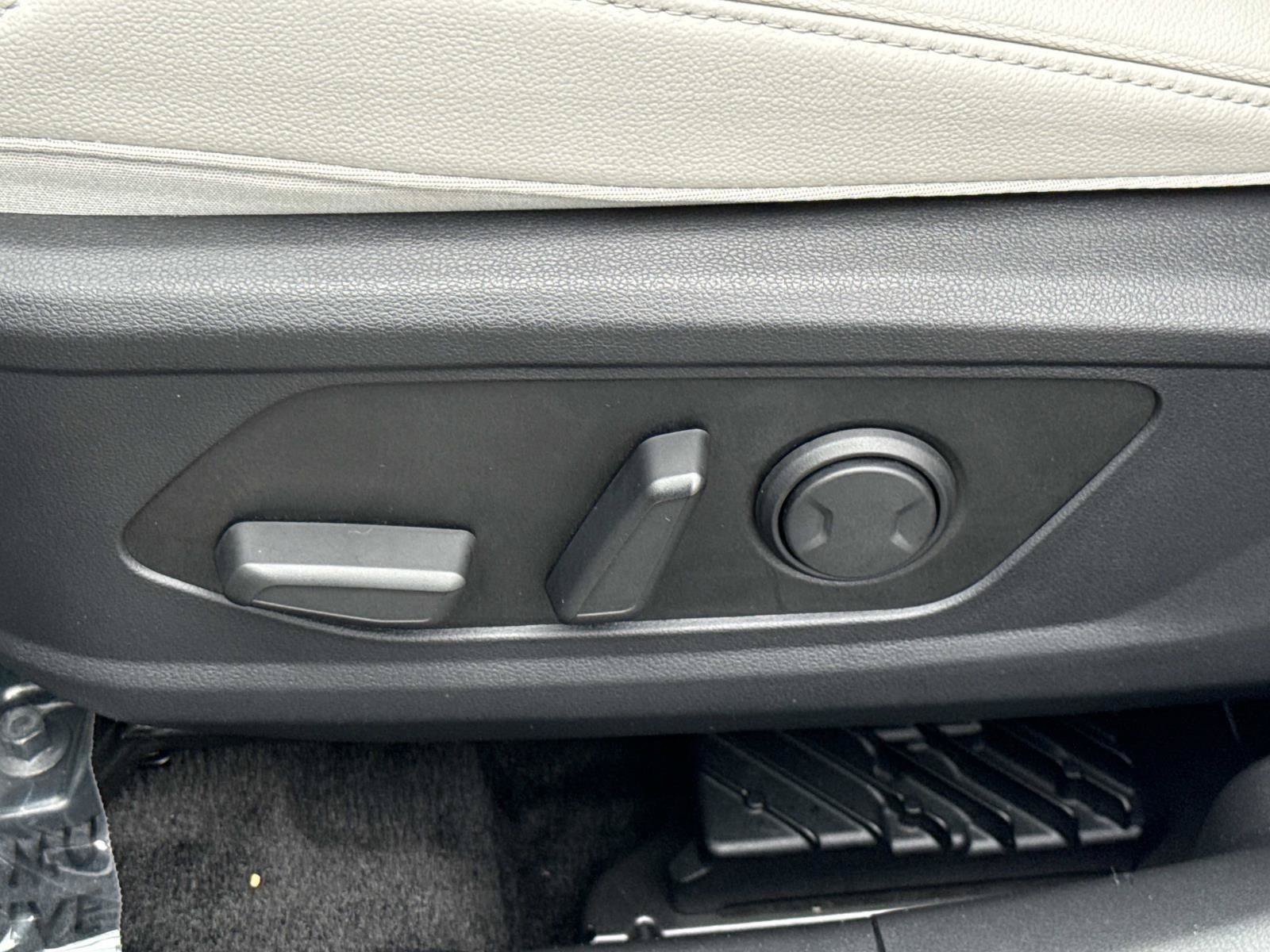 Certified 2024 Hyundai Tucson Limited AWD/4WD image 17