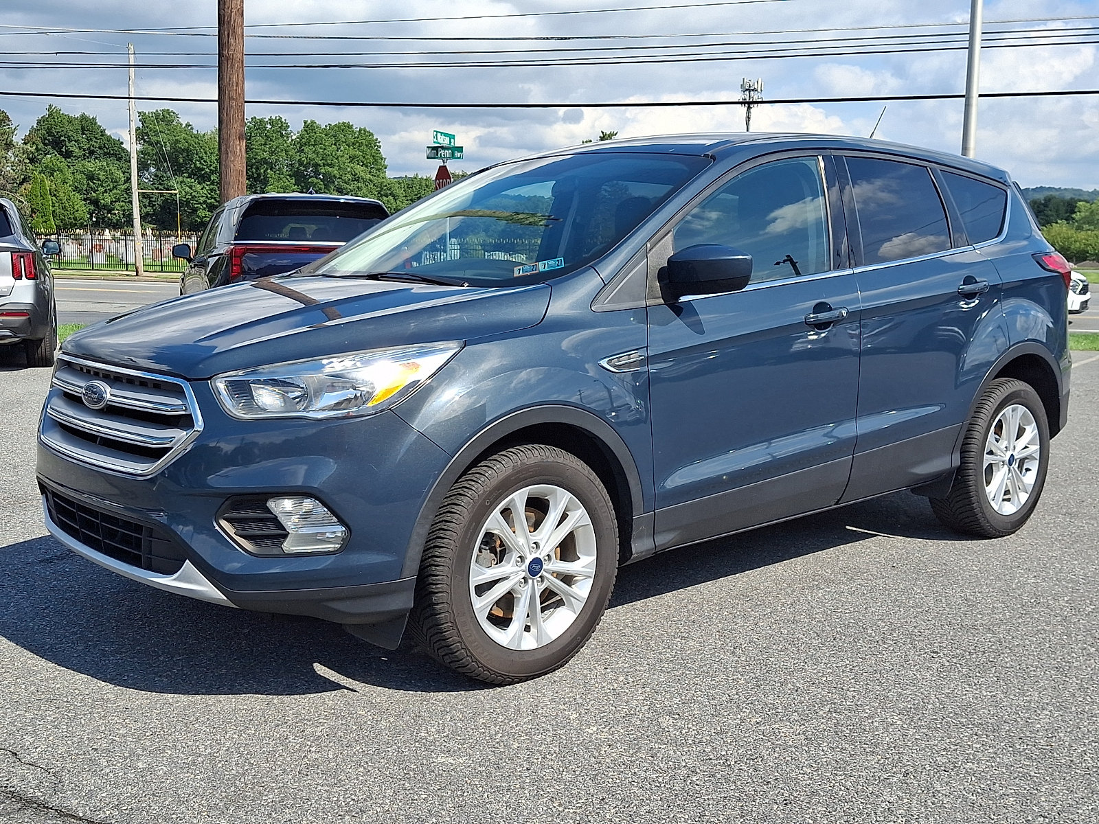 Used 2019 Ford Escape SE AWD/4WD image 3